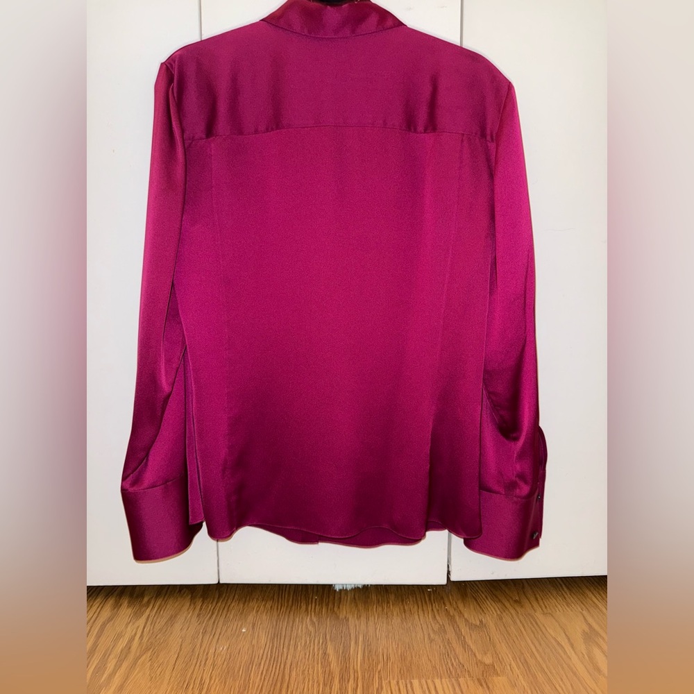 Theory Satin Perfect Fitted Shirt - Picture 6 of 8